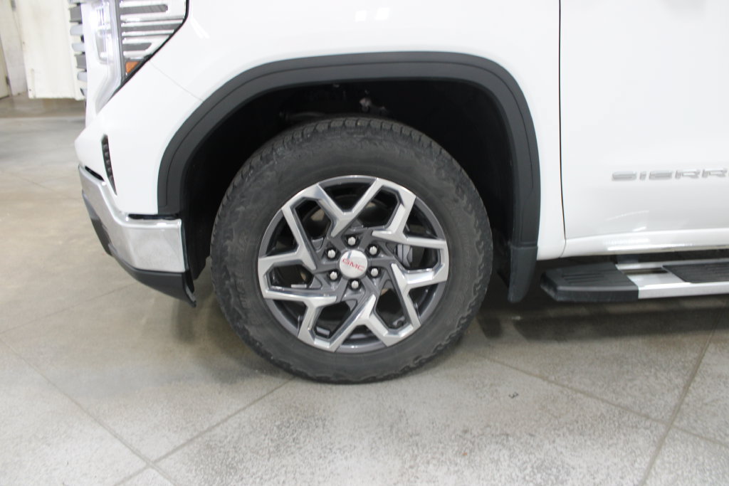Used 2022 GMC Sierra 1500 SLT AWD/4WD image 14