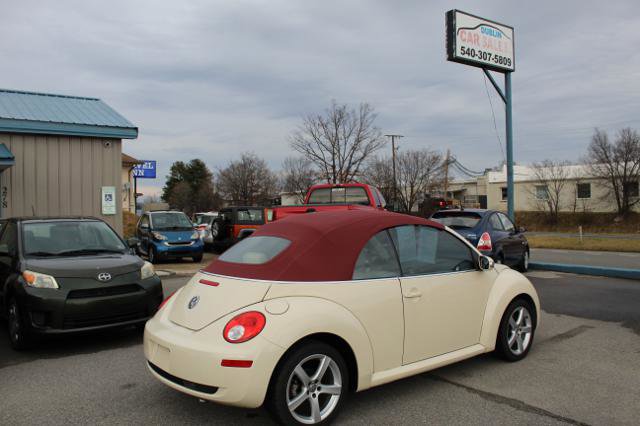 Used 2009 Volkswagen Beetle S image 9