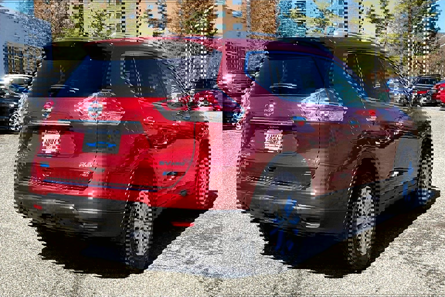 Used 2014 Nissan Rogue SV w/ SV Premium Package image 2