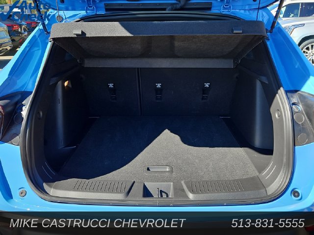 Used 2024 Chevrolet Trax RS w/ Sunroof Package FWD image 25