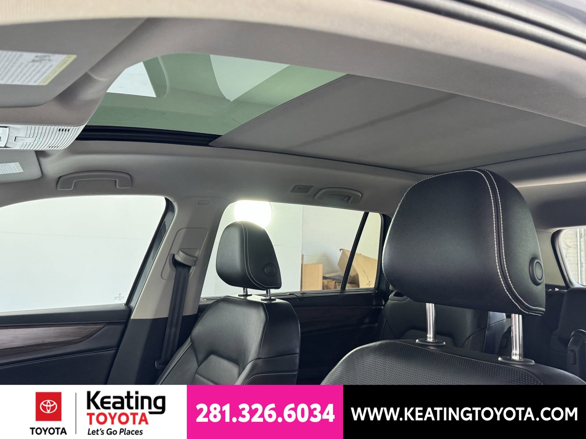 Used 2025 Volkswagen Atlas SEL AWD/4WD image 20
