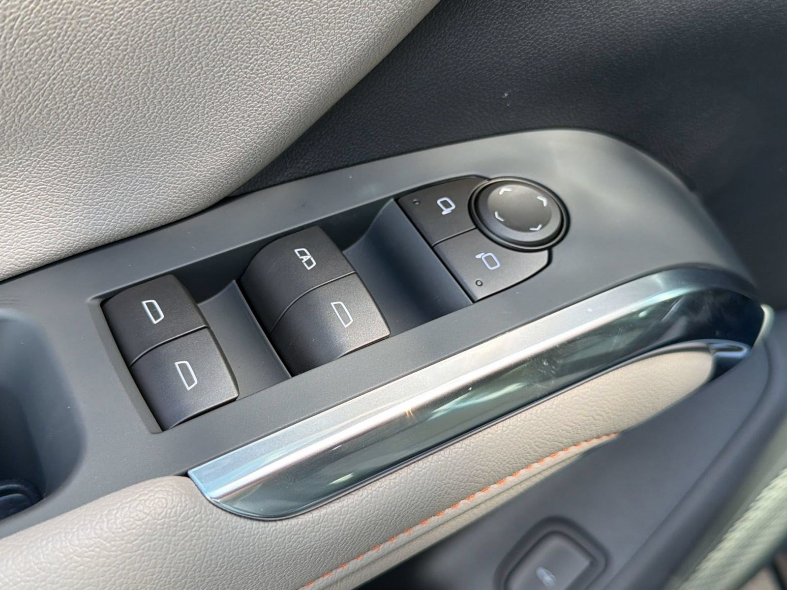 New 2026 Chevrolet Traverse LT FWD image 23