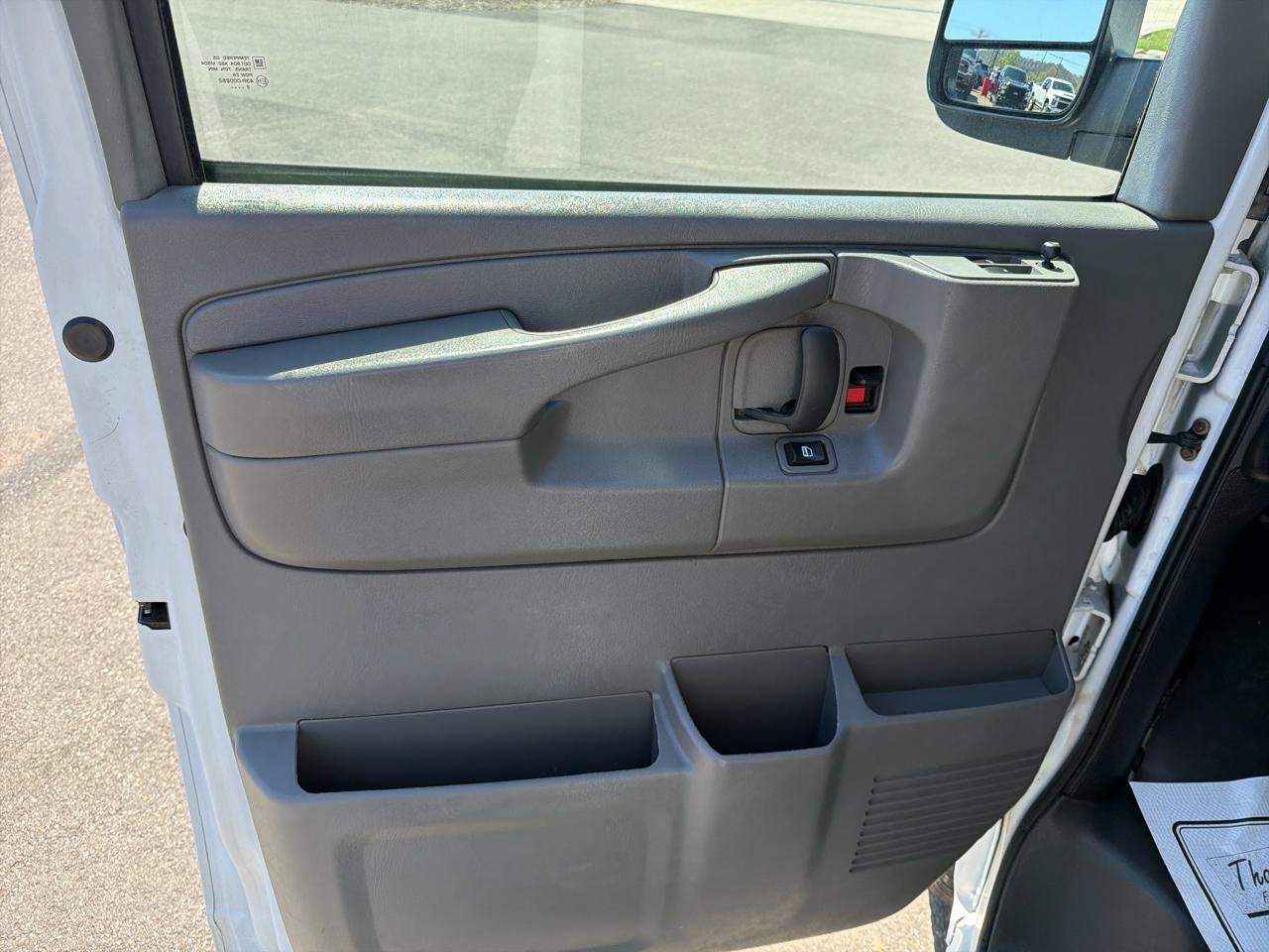 Used 2013 Chevrolet Express 1500 RWD image 8