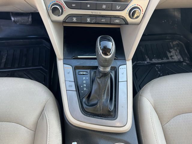 Used 2017 Hyundai Elantra Value Edition image 22