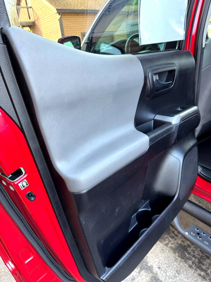 Used 2020 Toyota Tacoma SR5 image 15
