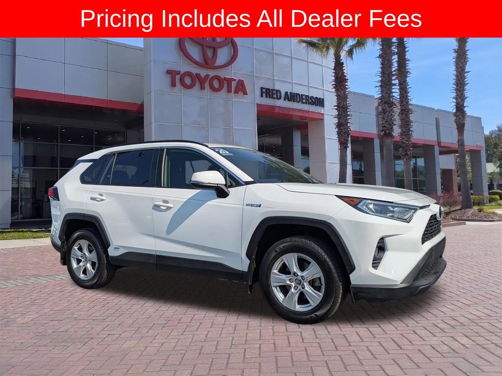 Certified 2020 Toyota RAV4 XLE w/ Convenience Package AWD/4WD image 1