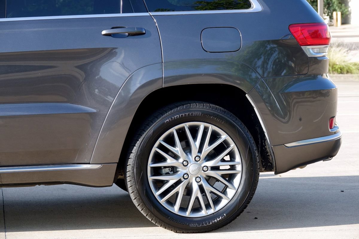 Used 2017 Jeep Grand Cherokee Summit w/ Platinum Series Group image 24