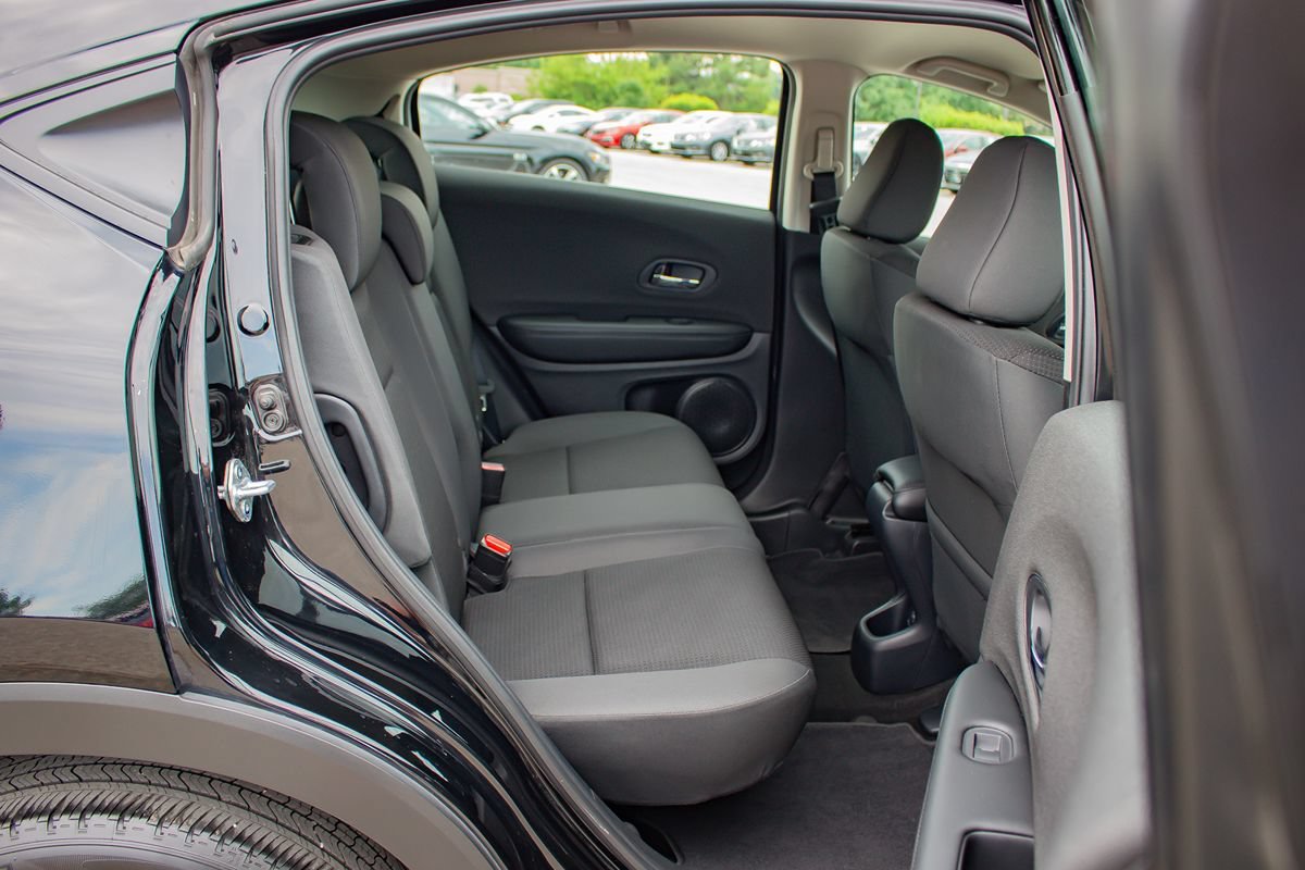 Used 2022 Honda HR-V LX image 17