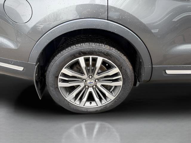 Used 2018 Ford Explorer Platinum image 34