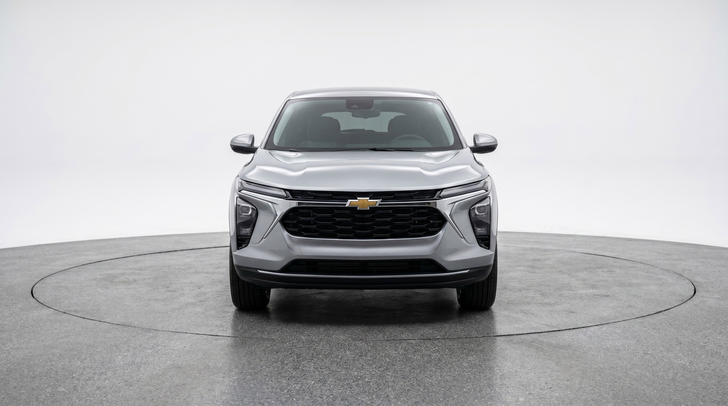 Used 2025 Chevrolet Trax LT FWD image 2