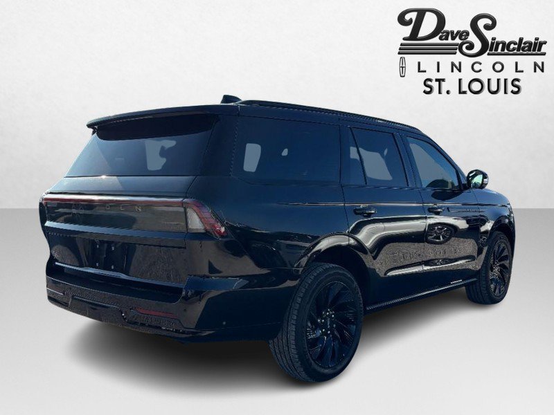 New 2025 Lincoln Navigator Reserve w/ Jet Appearance Package image 5