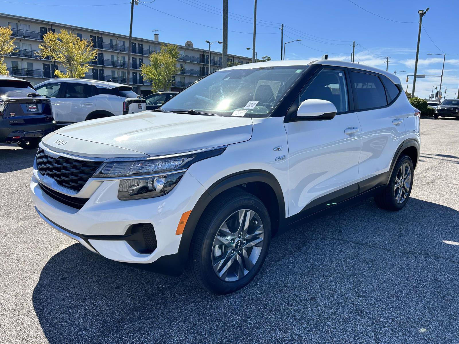 Used 2023 Kia Seltos LX AWD/4WD image 5