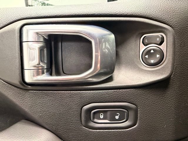 Used 2021 Jeep Gladiator Overland AWD/4WD image 21