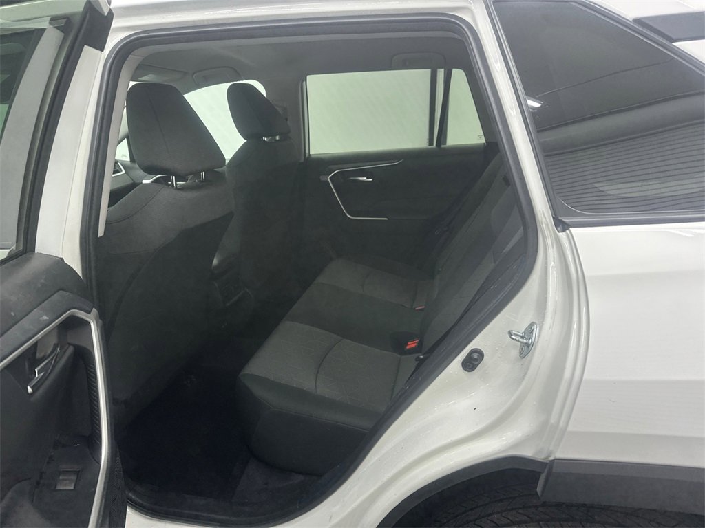 Used 2022 Toyota RAV4 XLE image 21