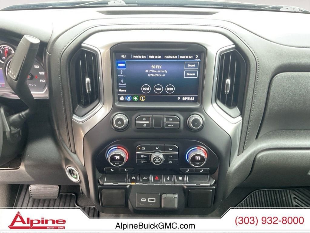 Used 2021 Chevrolet Silverado 1500 LT AWD/4WD image 11