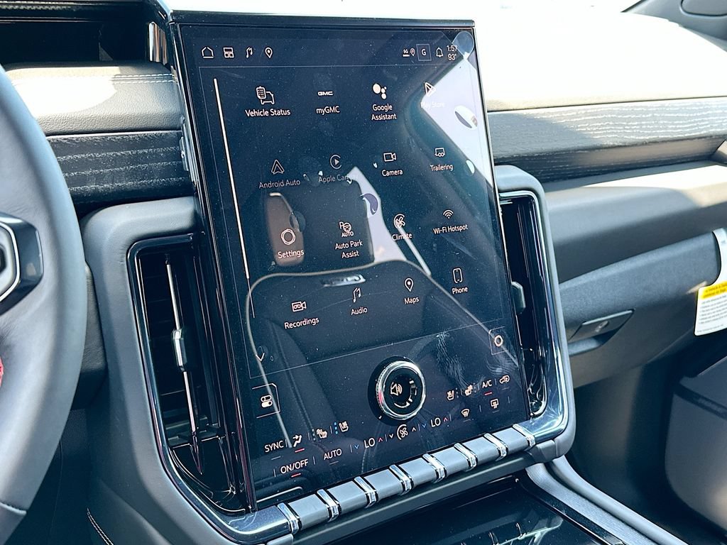 New 2026 GMC Yukon AT4 Ultimate w/ LPO, Floor Liner Package AWD/4WD image 13