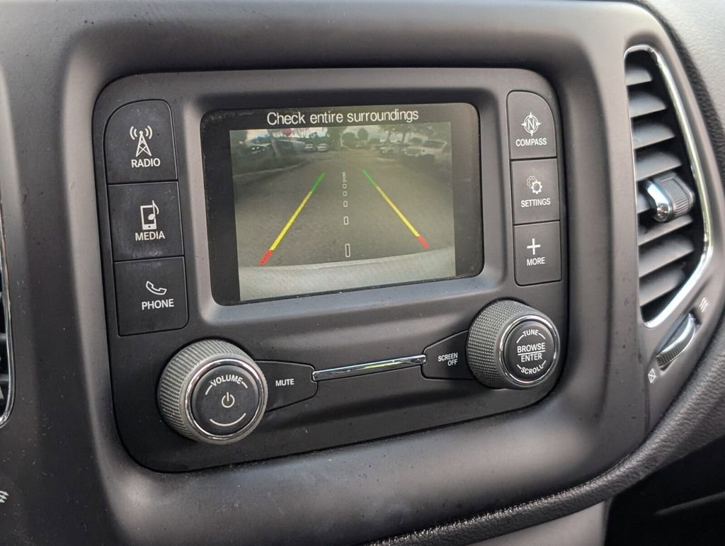 Used 2018 Jeep Compass Sport image 23