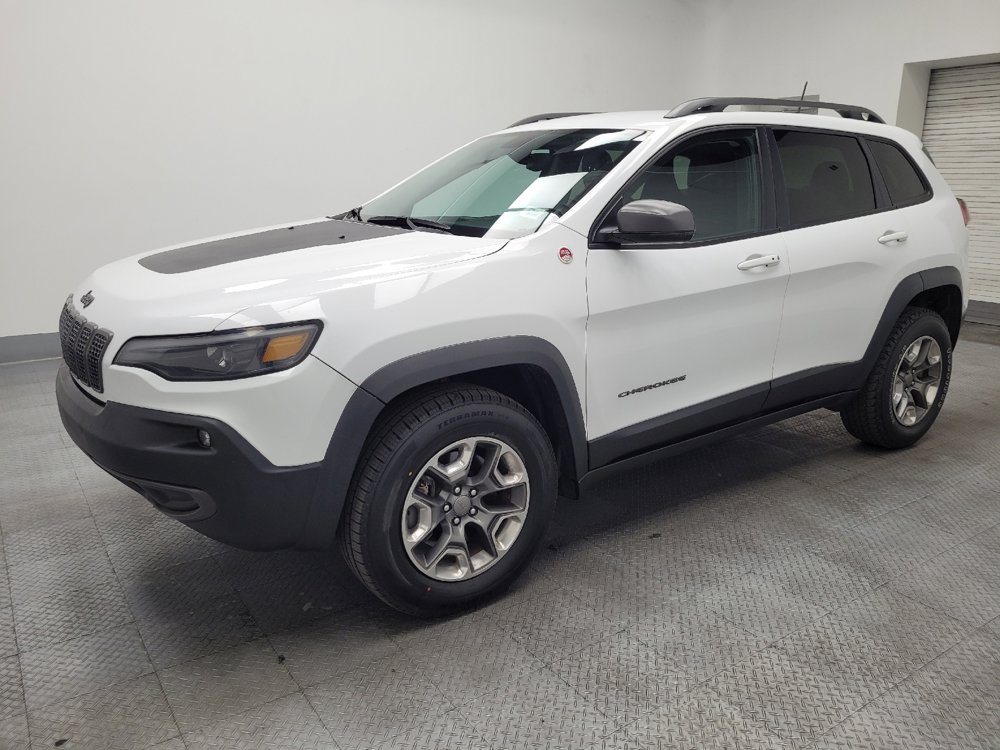 Used 2019 Jeep Cherokee Trailhawk w/ Cold Weather Group AWD/4WD image 2