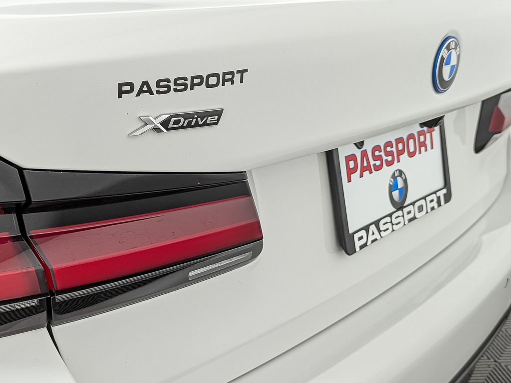 Certified 2023 BMW 530e xDrive w/ Premium Package image 11