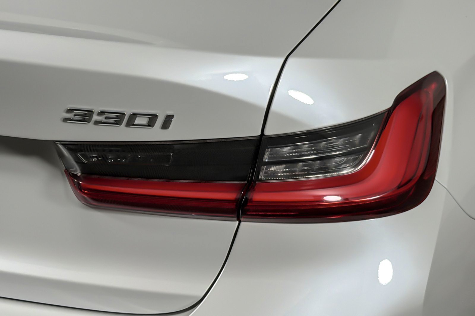 Used 2021 BMW 330i Sedan w/ Convenience Package RWD image 26