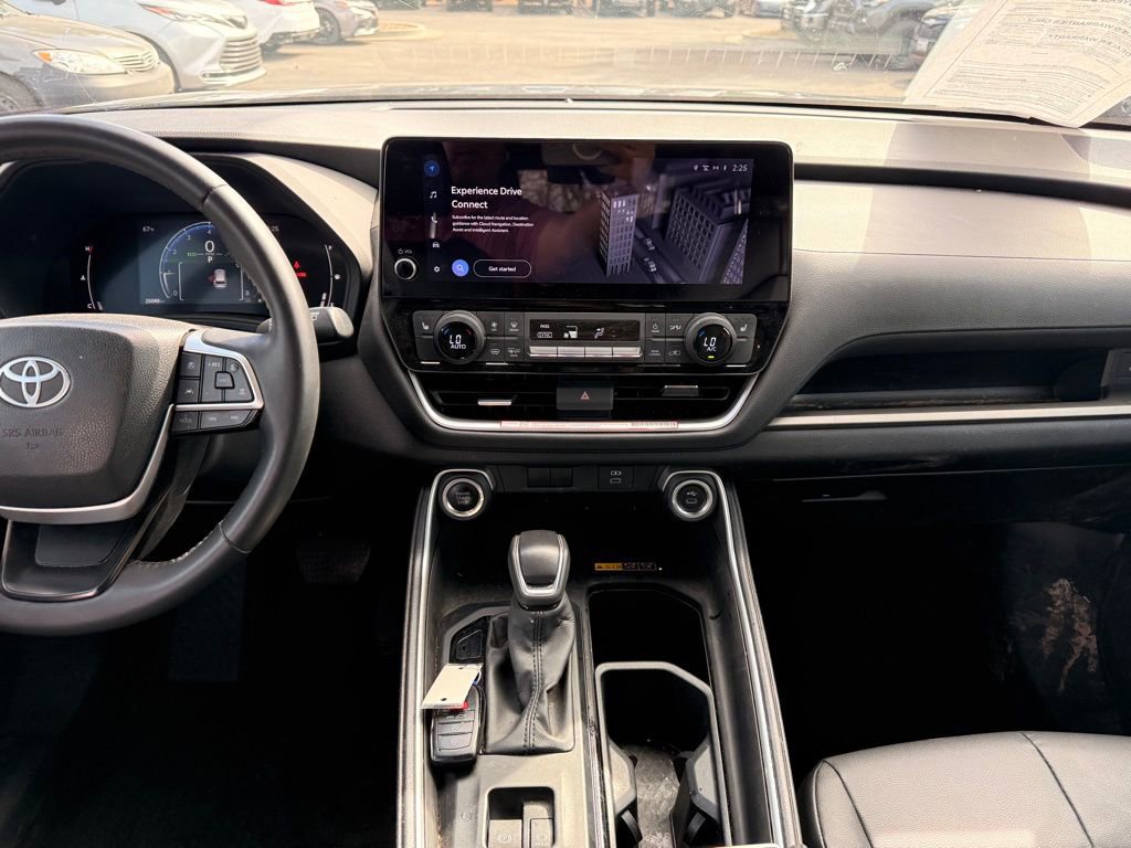 Used 2024 Toyota Grand Highlander XLE image 24