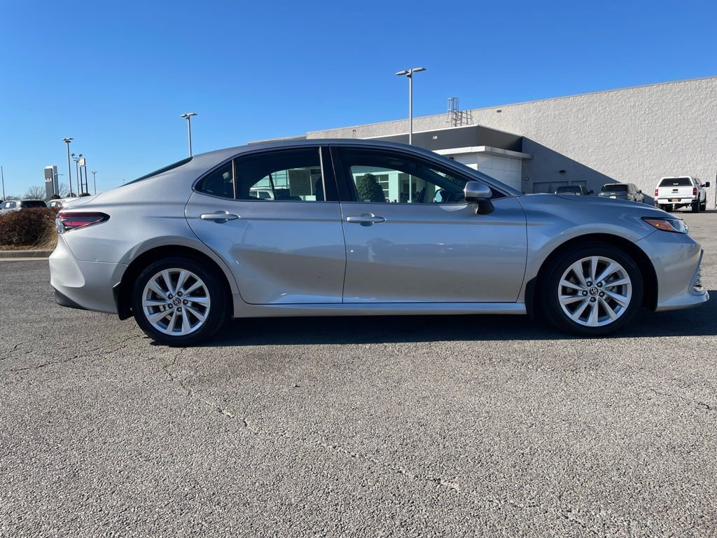 Used 2024 Toyota Camry LE image 8