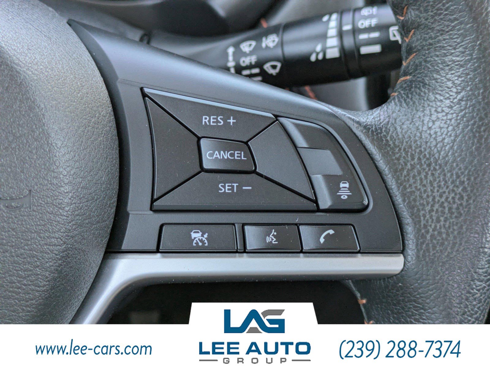 Used 2021 Nissan Kicks SR image 19