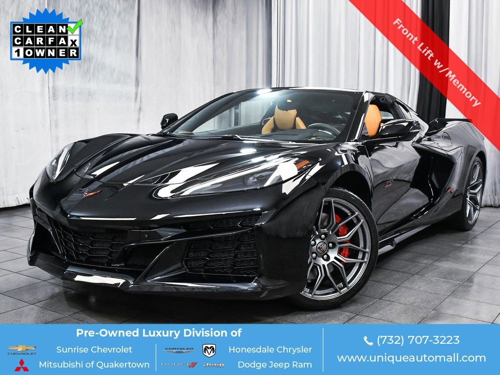 Used 2023 Chevrolet Corvette Z06 image 1