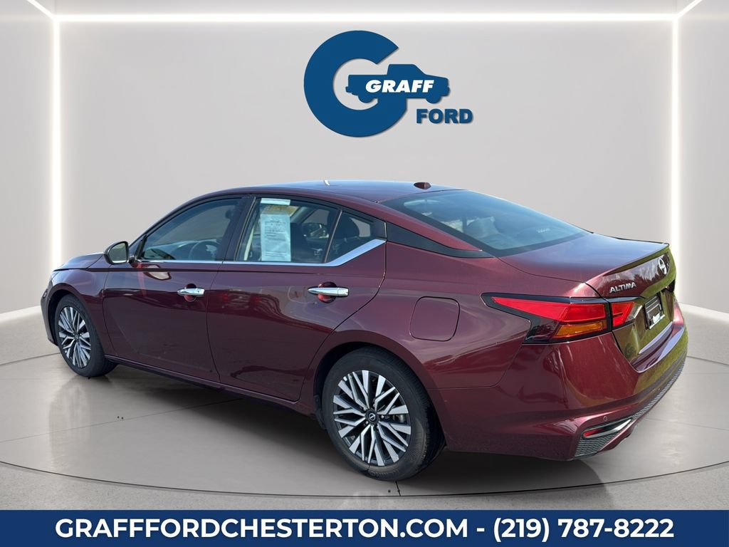 Used 2024 Nissan Altima 2.5 SV w/ SV Premium Package FWD image 4