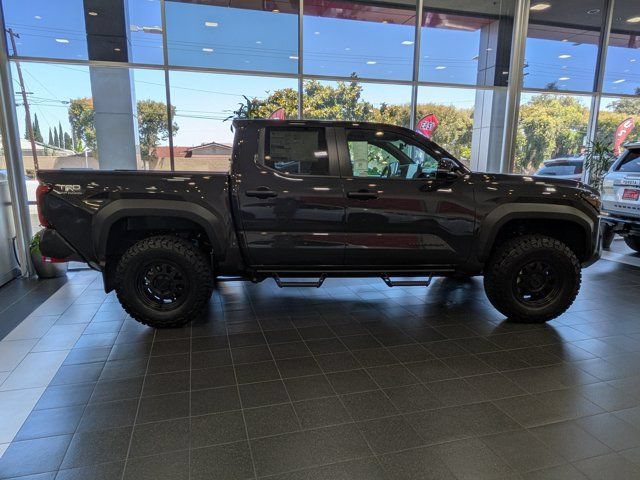 New 2026 Toyota Tacoma TRD Off-Road AWD/4WD image 4
