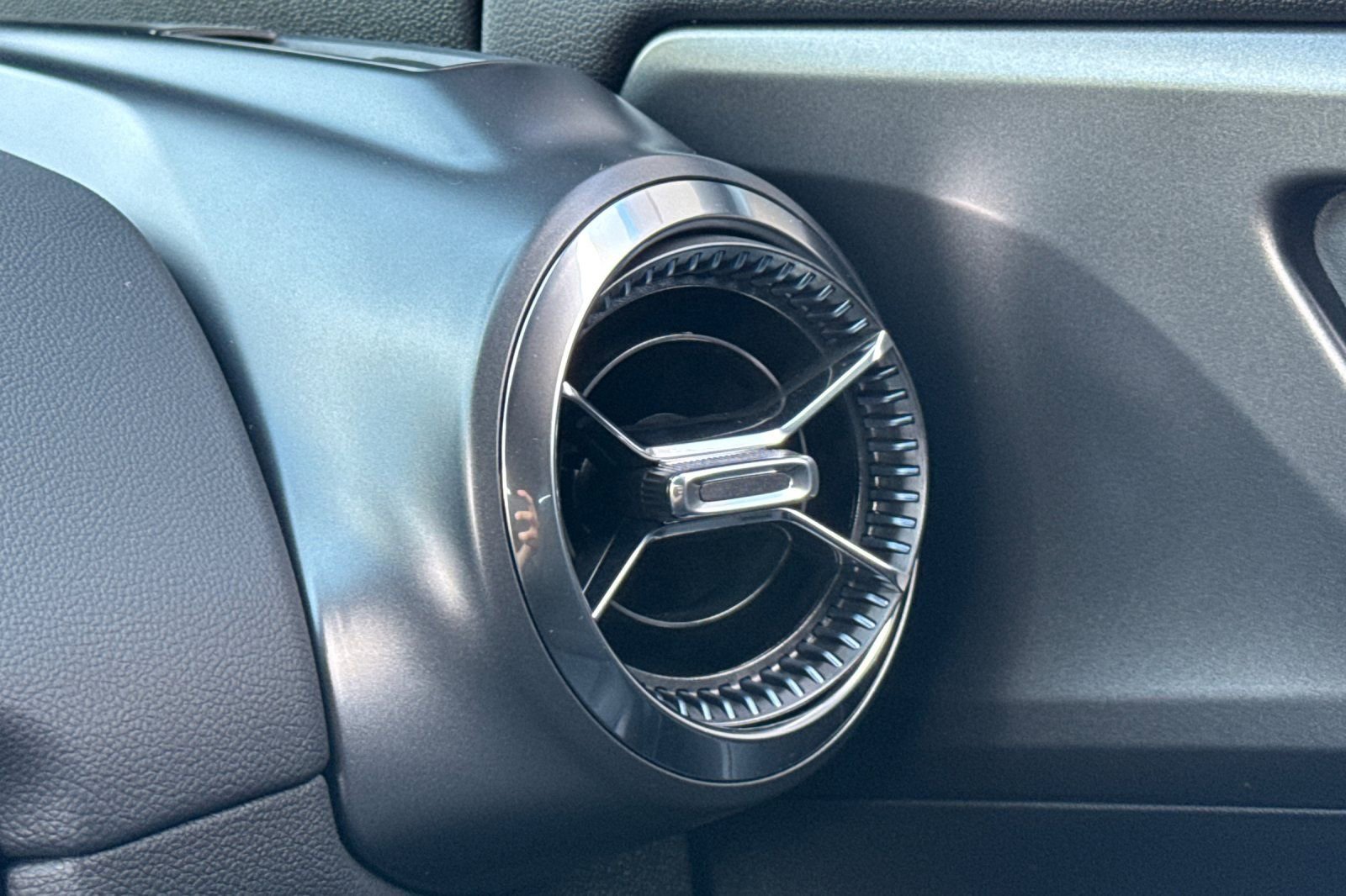 Used 2026 Chevrolet Equinox EV LT w/ Comfort Package image 29