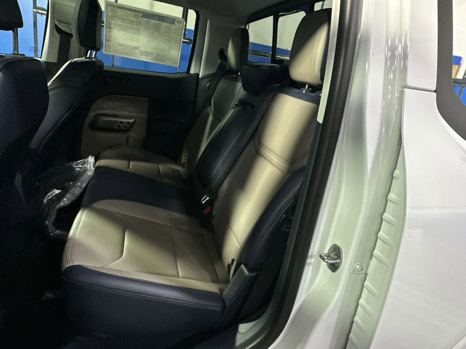 New 2025 Ford Maverick Lariat w/ 4K Tow Package image 36