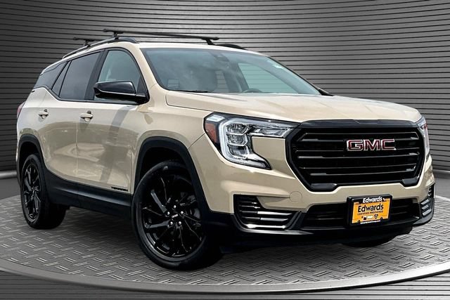 Used 2023 GMC Terrain SLE w/ Driver Convenience Package FWD image 3