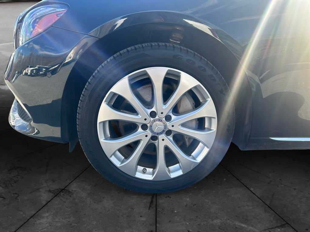 Used 2017 Mercedes-Benz E 300 4MATIC image 14