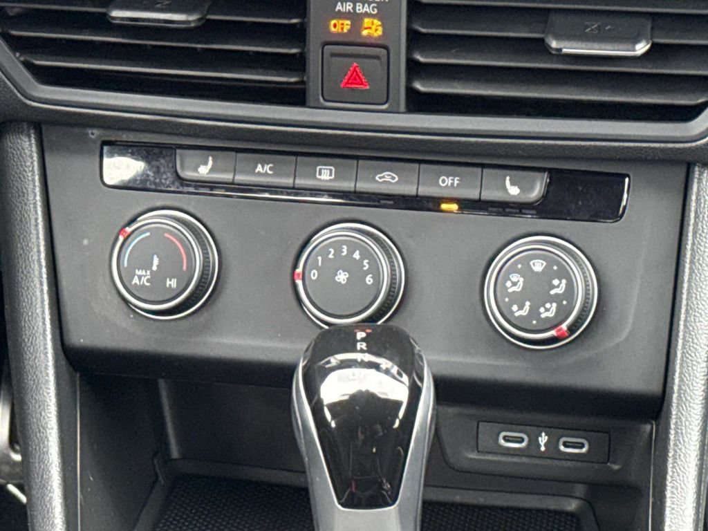 Certified 2024 Volkswagen Jetta Sport FWD image 14