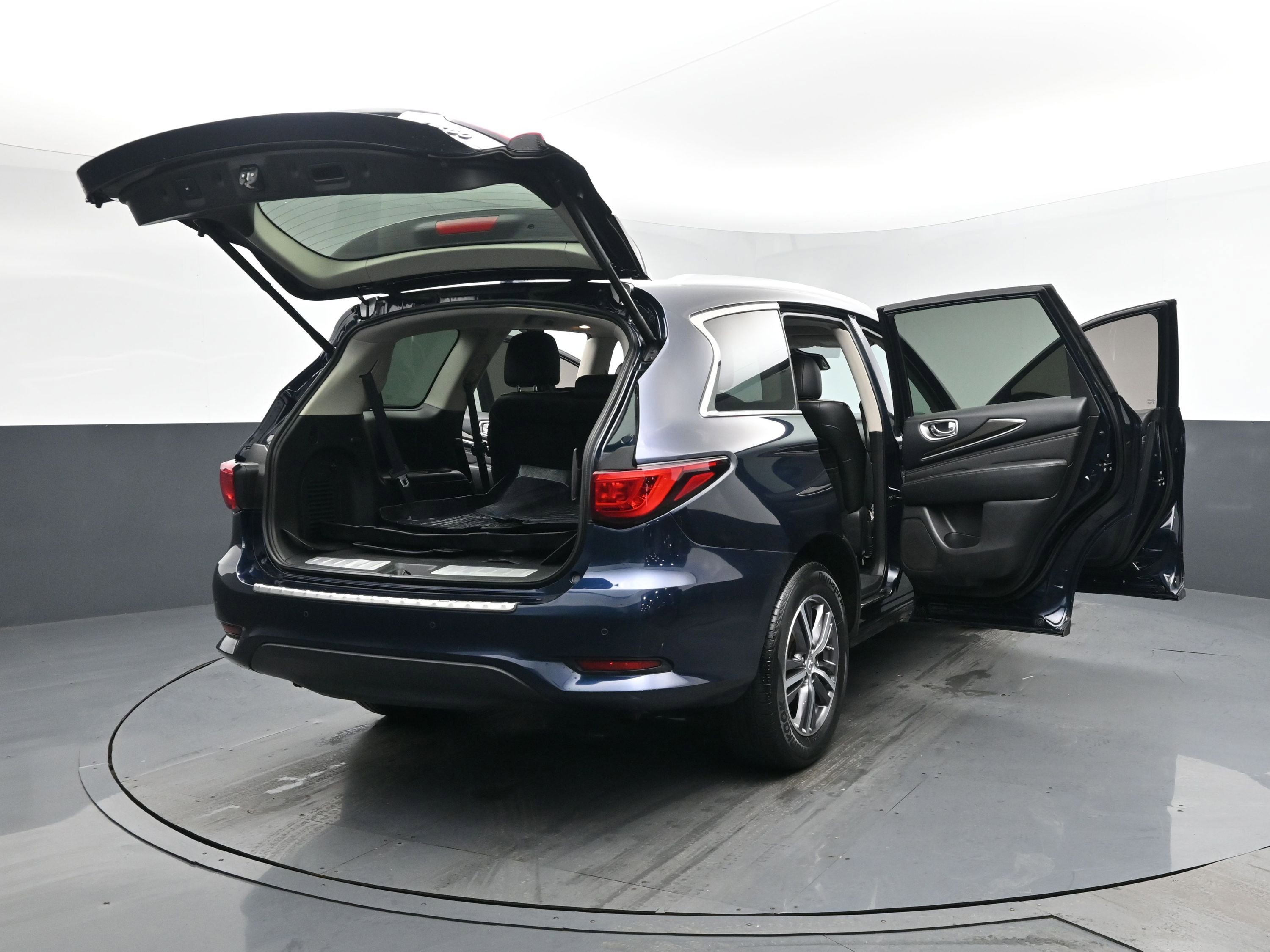 Used 2019 INFINITI QX60 Luxe w/ Essential Package image 26
