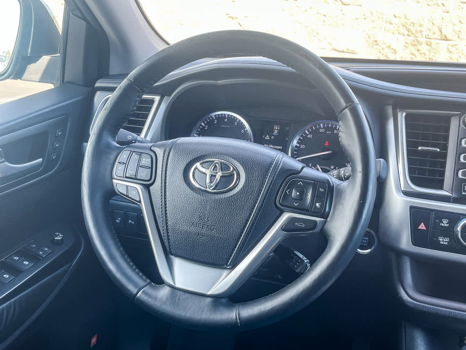 Used 2014 Toyota Highlander Limited Platinum image 14