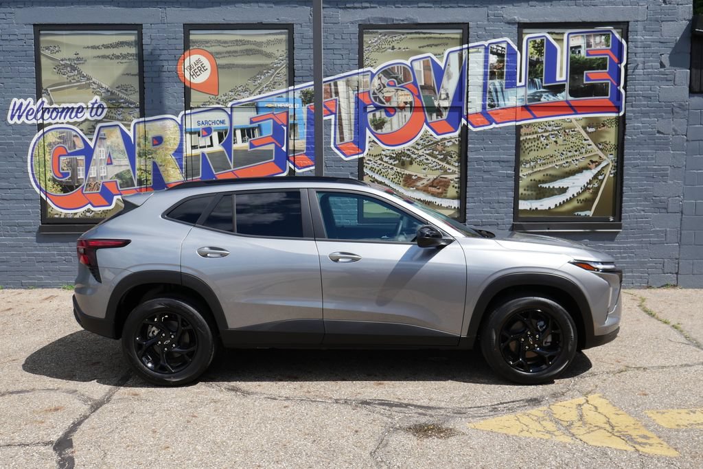 New 2026 Chevrolet Trax LT w/ Sunroof Package FWD image 33