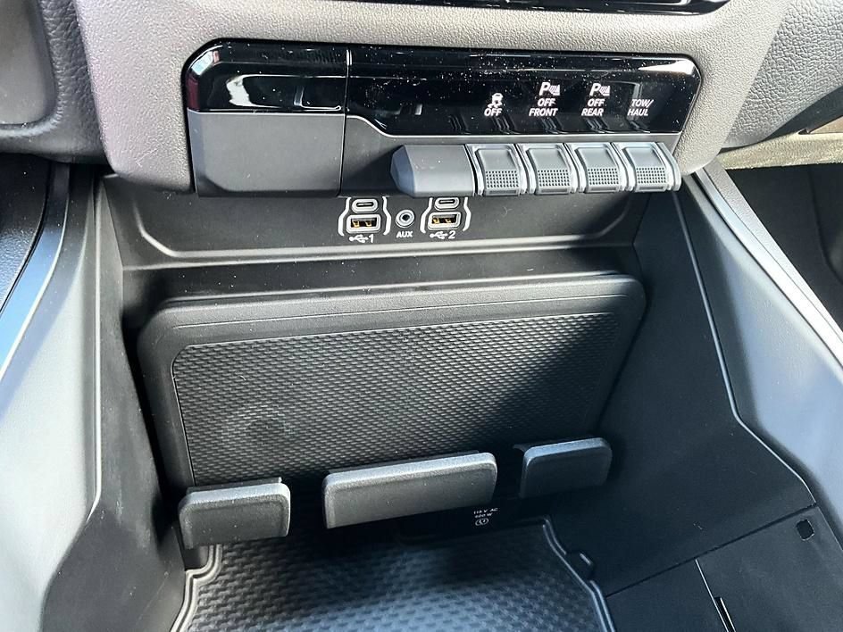 New 2026 RAM 1500 Big Horn w/ Night Edition AWD/4WD image 22