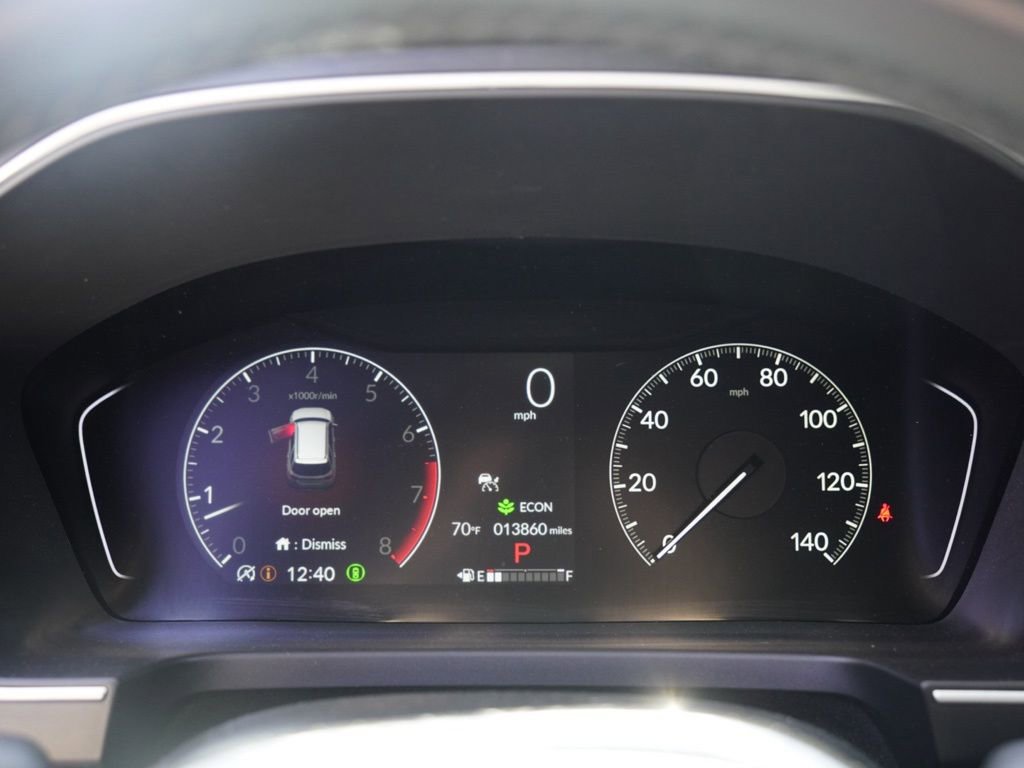 Used 2025 Honda Pilot Touring image 11