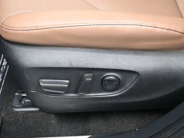 Certified 2025 Toyota Highlander XLE image 27