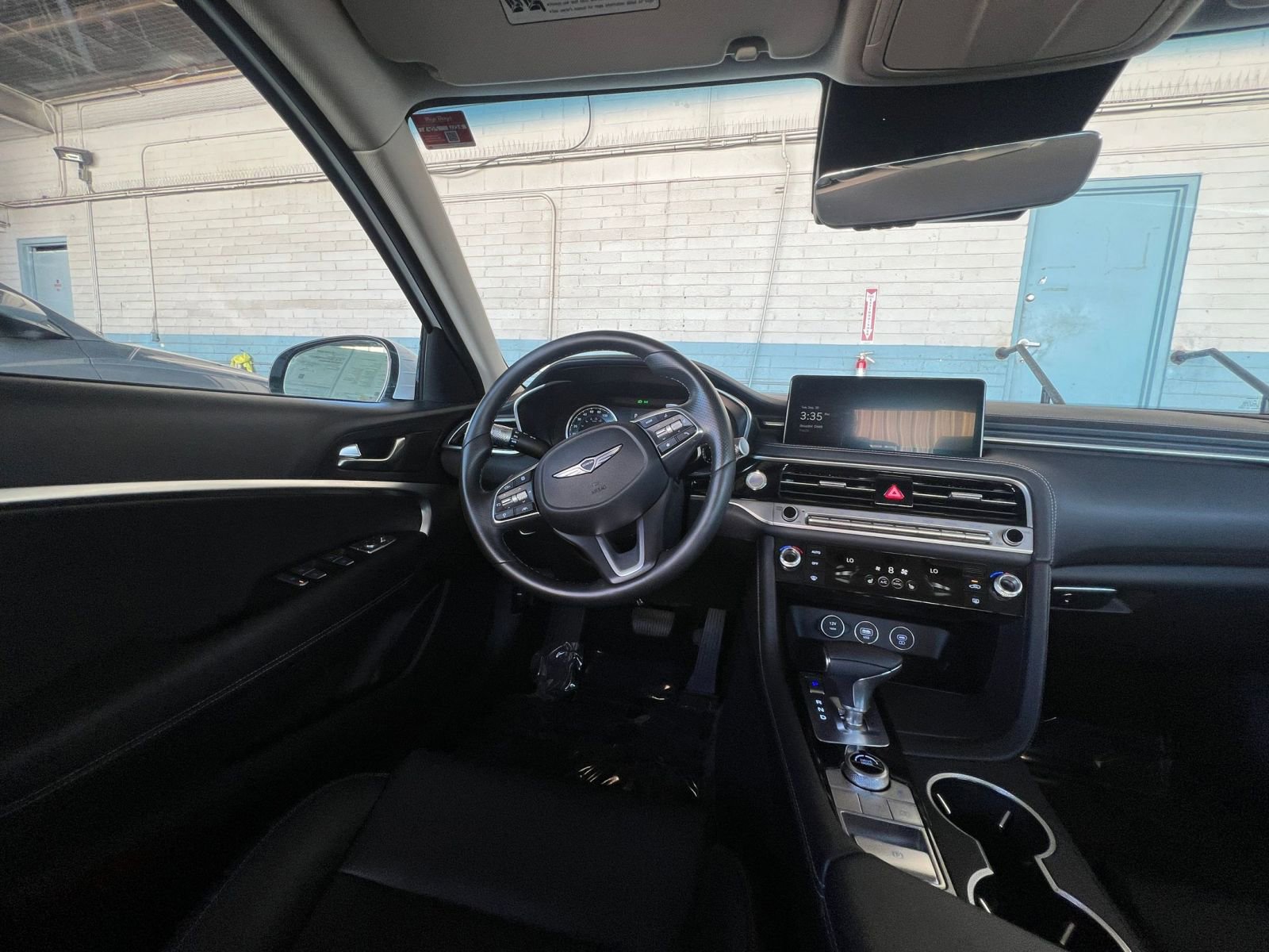 Used 2025 Genesis G70 2.5T image 34