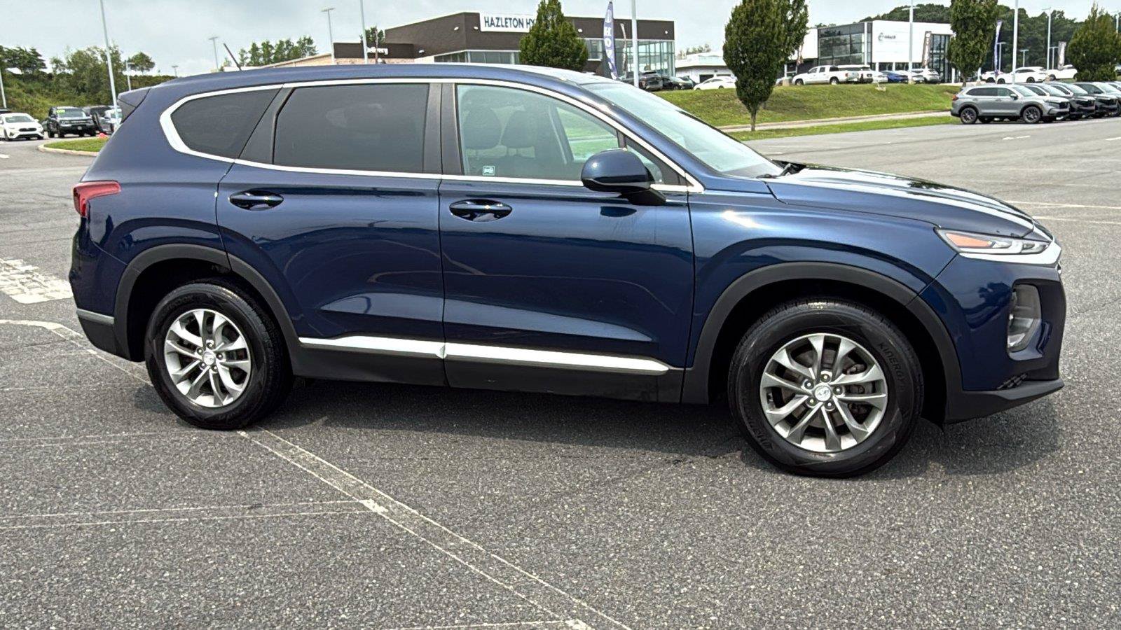 Used 2020 Hyundai Santa Fe SE AWD/4WD image 3