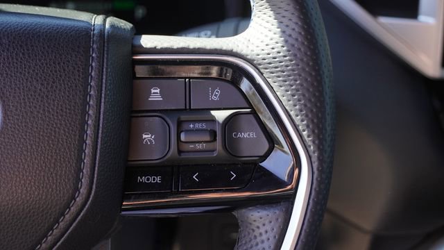 Used 2025 Toyota Tundra Platinum image 30