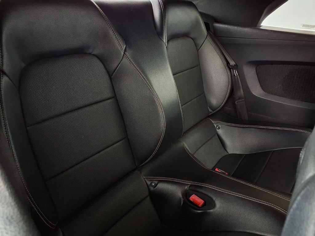 Used 2019 Ford Mustang Premium image 19