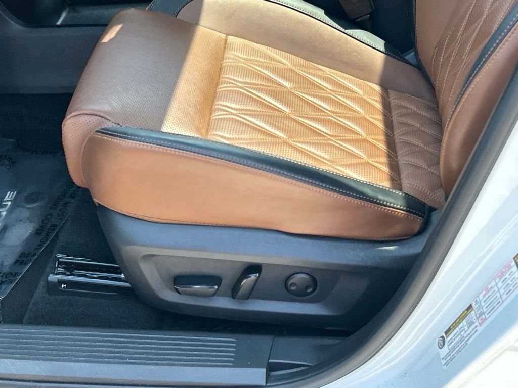 Certified 2024 Nissan Rogue Platinum FWD image 18