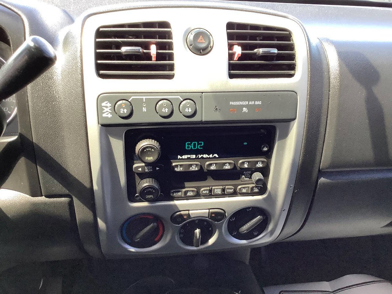 Used 2008 Chevrolet Colorado LT image 35