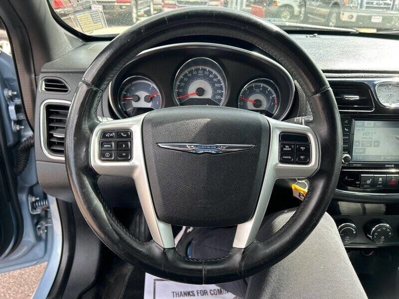 Used 2012 Chrysler 200 Limited FWD image 19