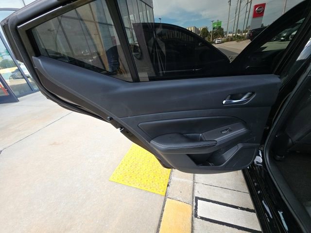 Used 2022 Nissan Altima 2.5 SV image 21