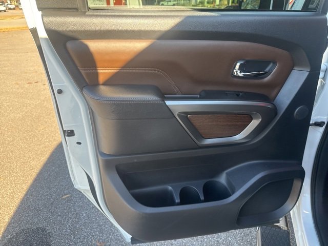Used 2019 Nissan Titan Platinum Reserve image 17